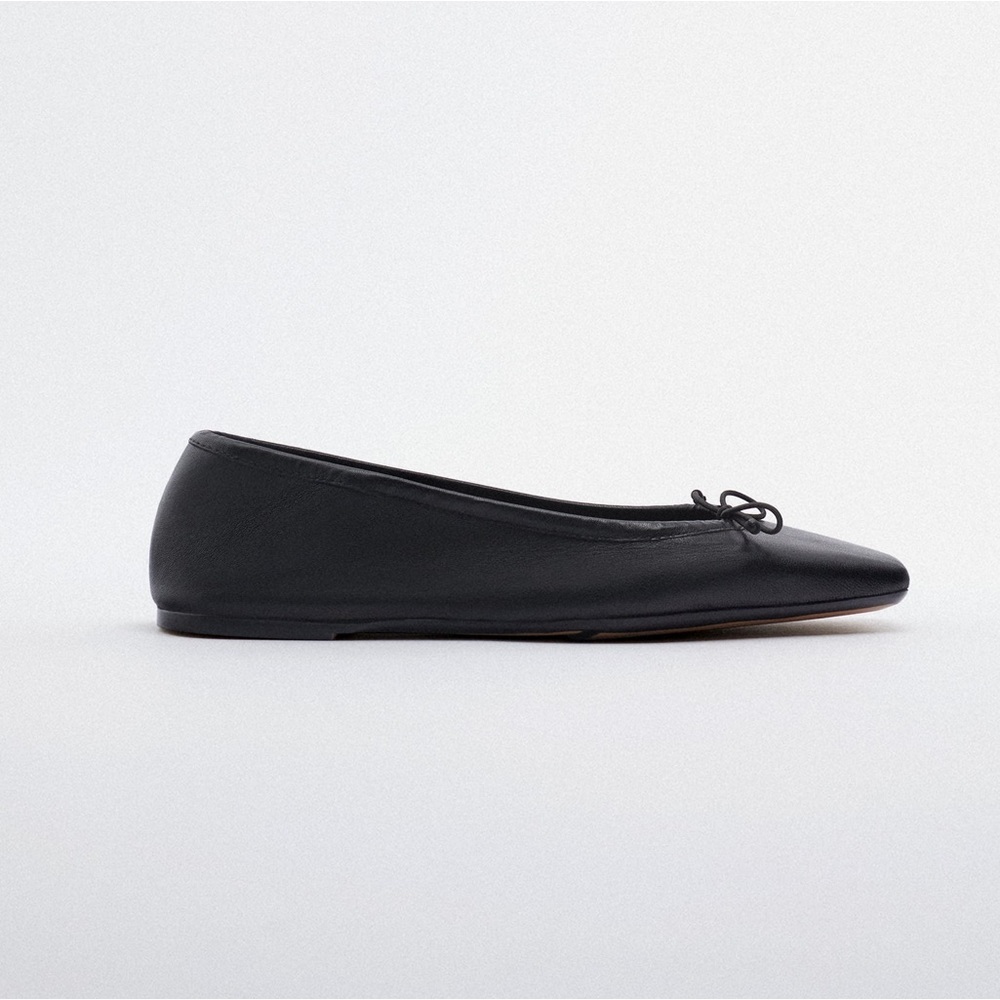 Zara Black Leather Ballet Shoes with Bow. Size 6,5".